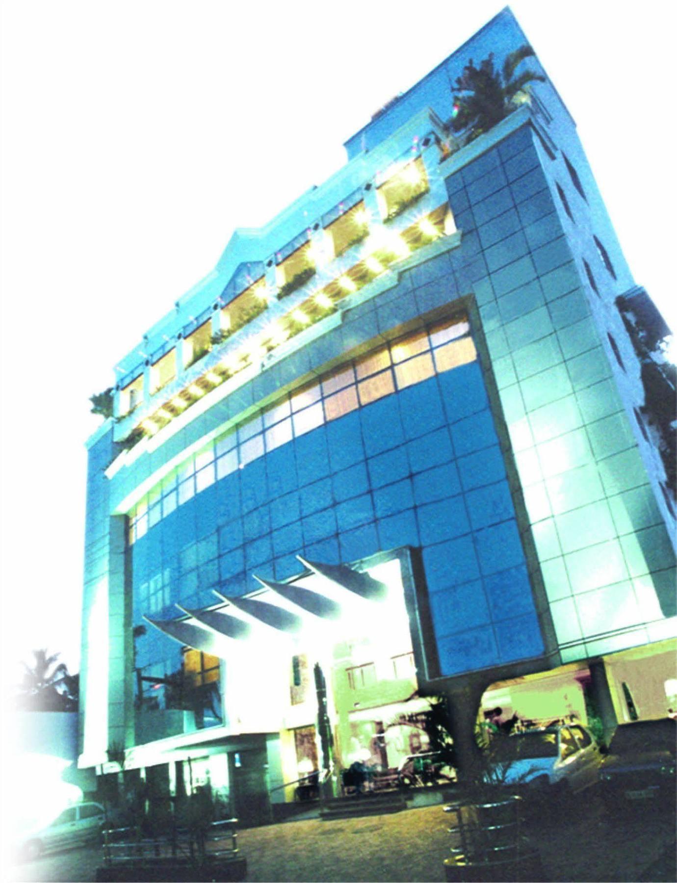 มัวร์ย่า ราชธานี Hotel Thiruvananthapuram ภายนอก รูปภาพ